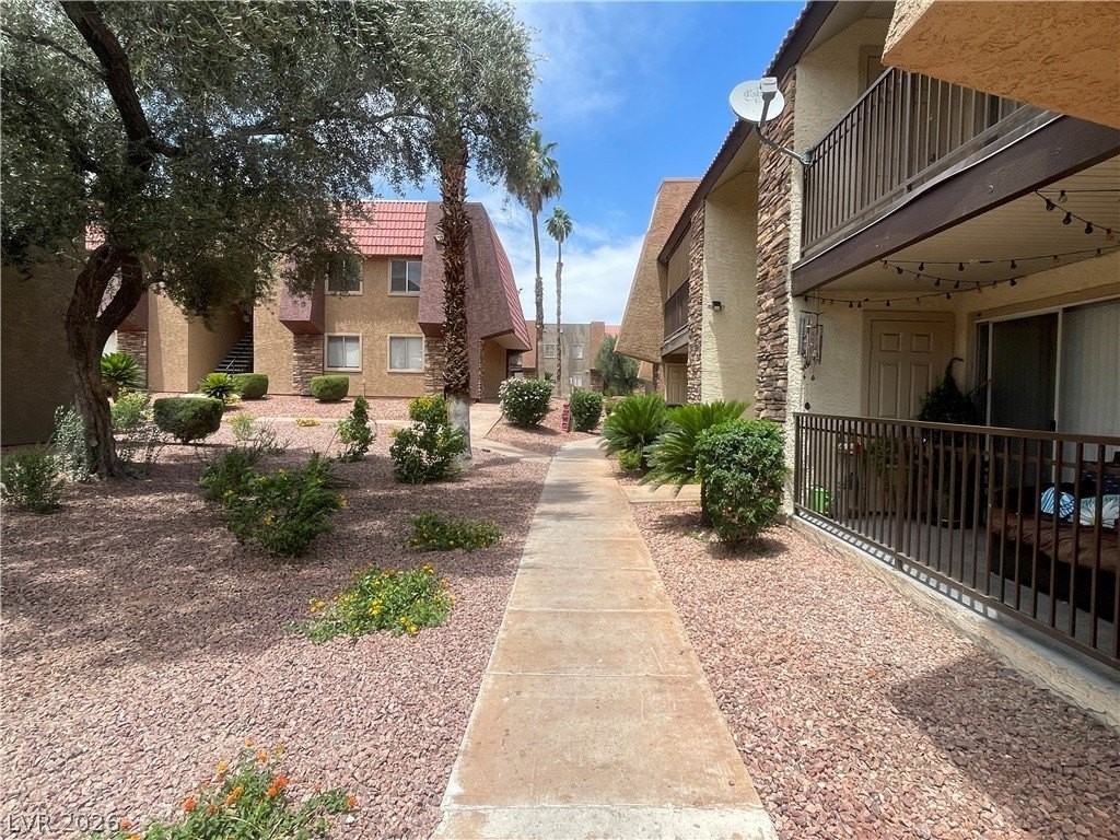 5350 River Glen Dr #306