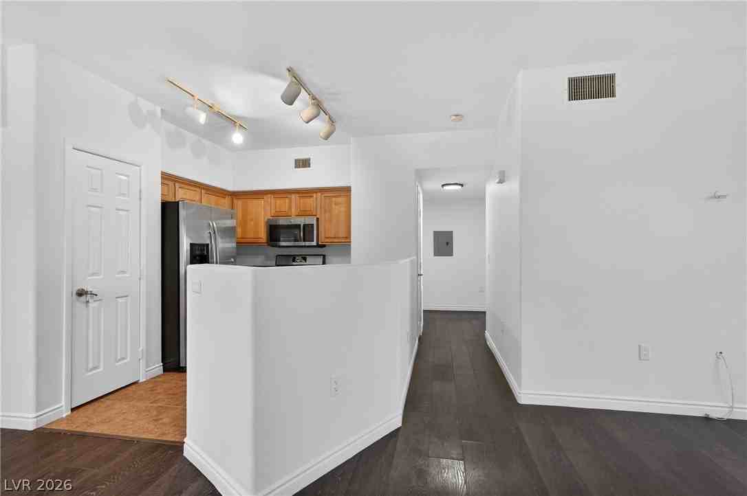 9303 Gilcrease Ave #1208 - Photo 5 of 32
