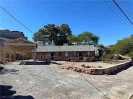 featured image of 14 Valley View Ln