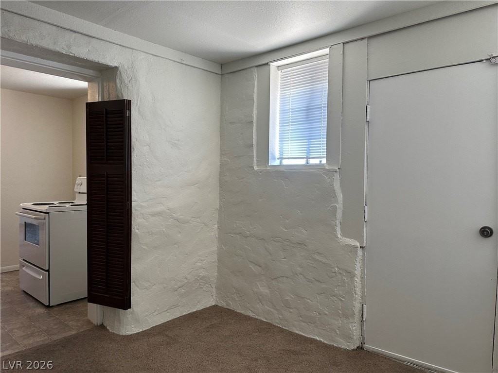 14 Valley View Ln - Photo 7 of 13