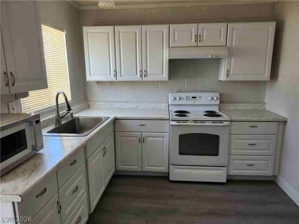 4624 Evergreen Pl - Photo 6 of 34