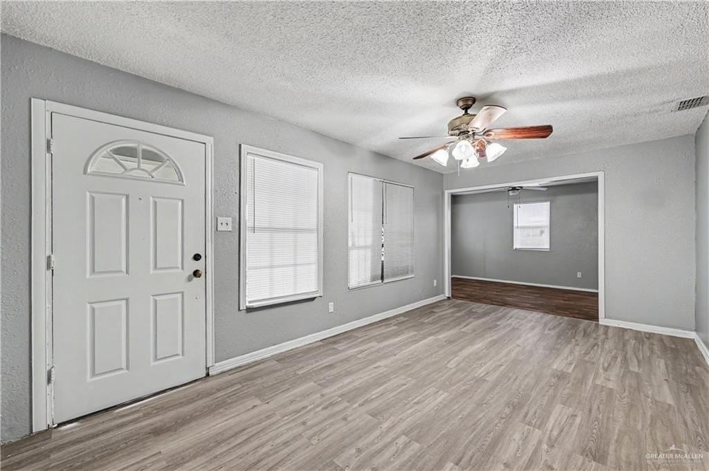 4913 S 26th St - Photo 5 of 20