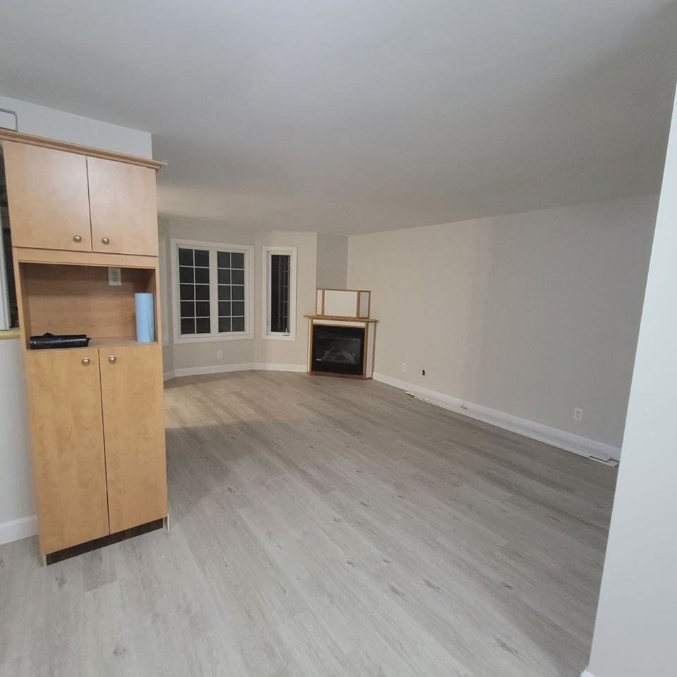 428 Yves St #1 - Photo 4 of 7