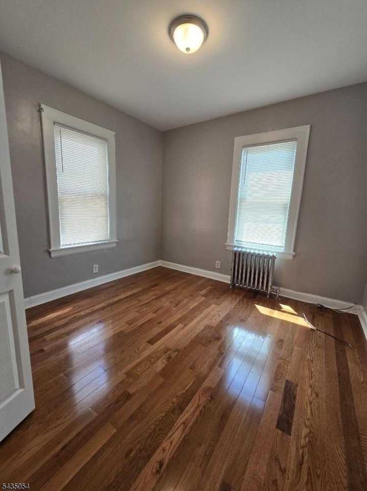170 Bellevue St #1R - Photo 6 of 8