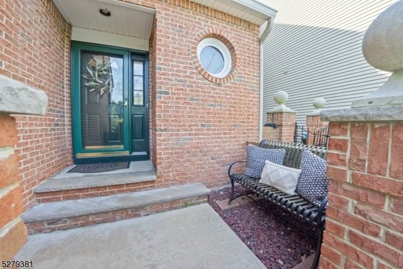 78 Kent Dr - Photo 2 of 23