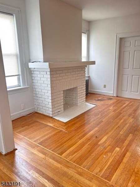 185 Goldsmith Ave #2 - Photo 3 of 20