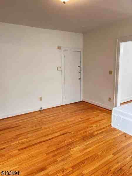 185 Goldsmith Ave #2 - Photo 6 of 20