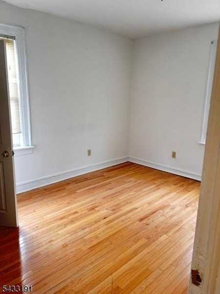 185 Goldsmith Ave #2 - Photo 7 of 20