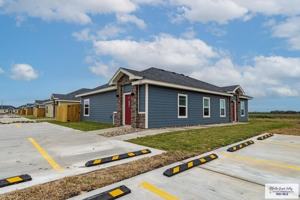 featured image of 2114 E Valley Cir #B