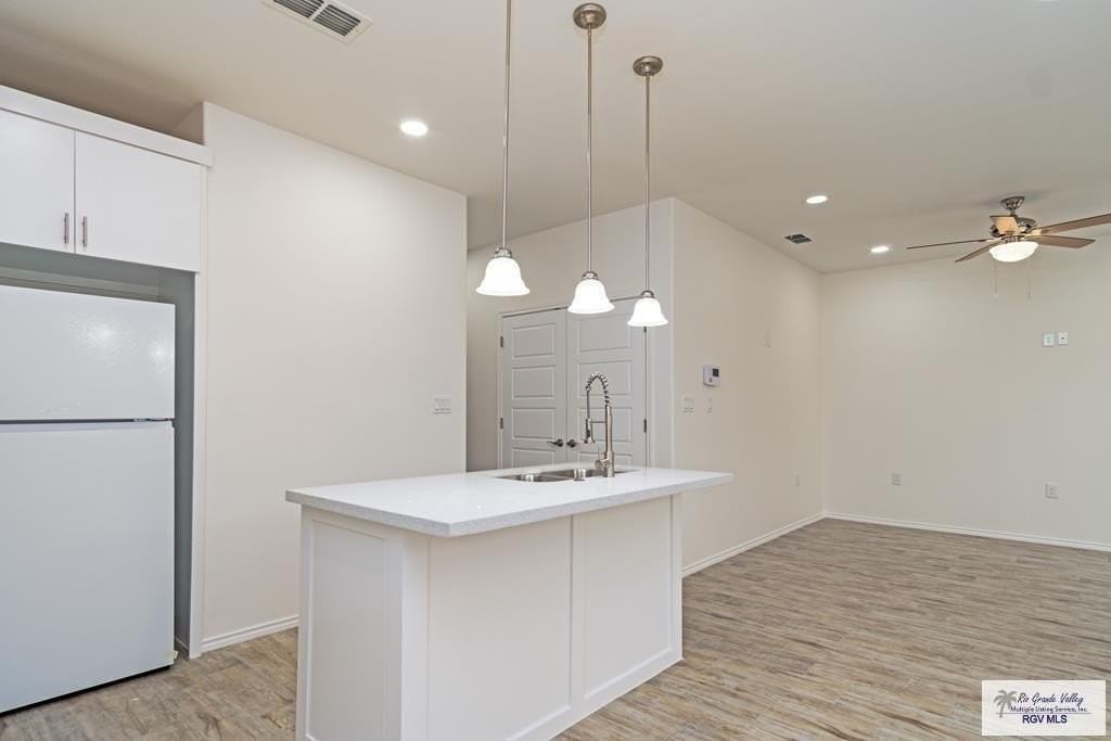 2114 E Valley Cir #B - Photo 5 of 17
