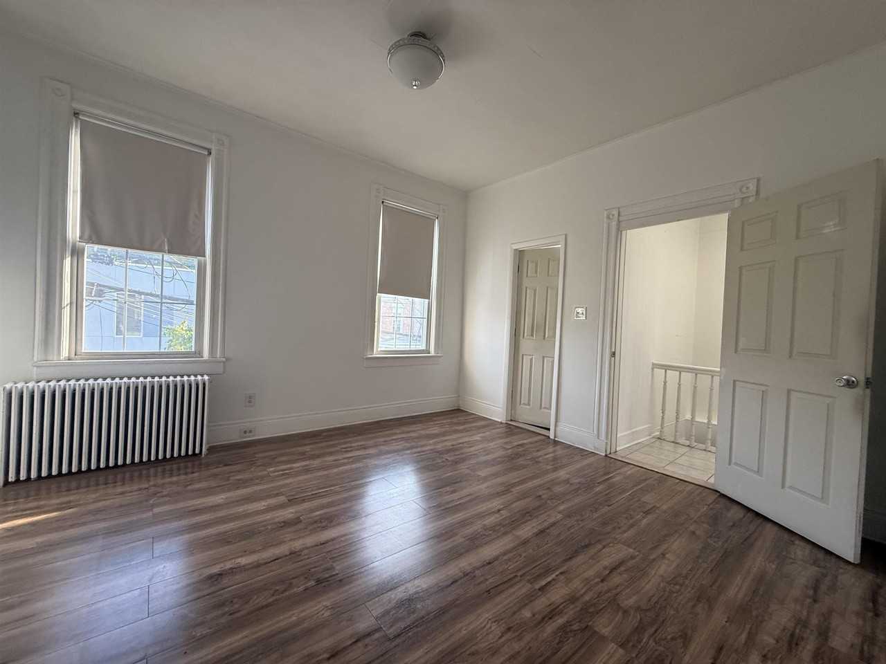 606 59th St #2 - Photo 3 of 11