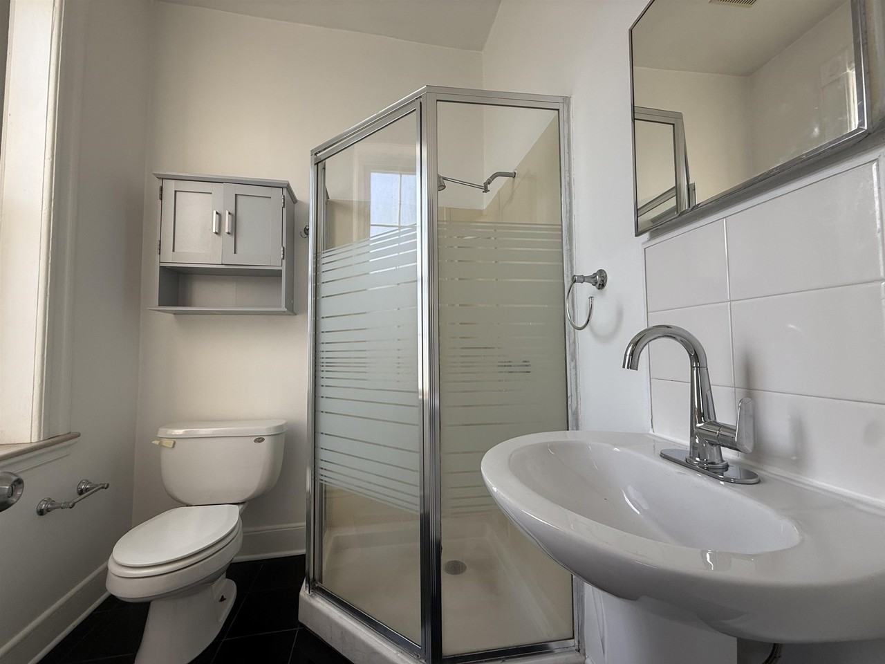 606 59th St #2 - Photo 4 of 11