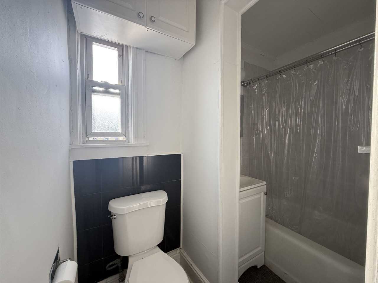 606 59th St #2 - Photo 6 of 11