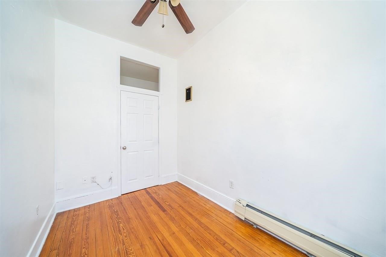 516 Adams St #4 - Photo 6 of 11