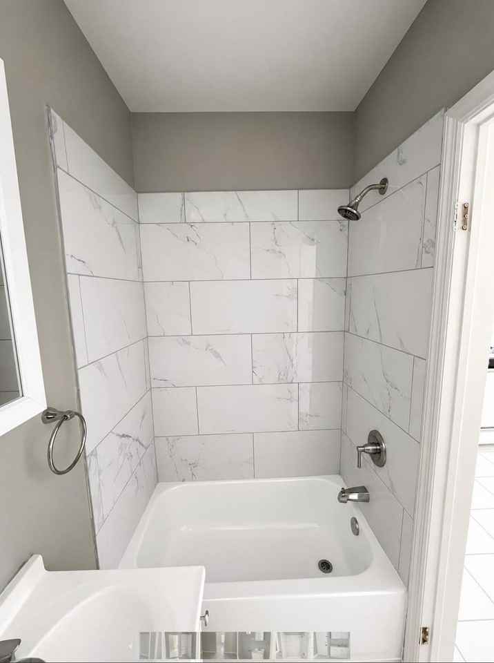 325 37th St #4 - Photo 5 of 9