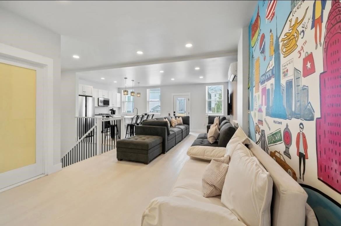 161 Broadway #2R - Photo 5 of 22