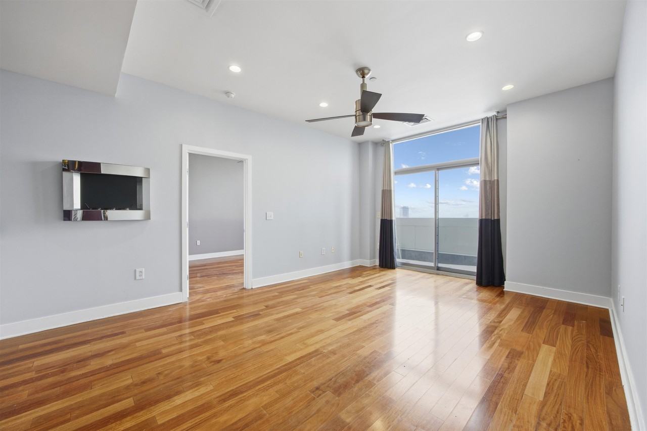201 LUIS M MARIN BLVD #1519R - Photo 3 of 20