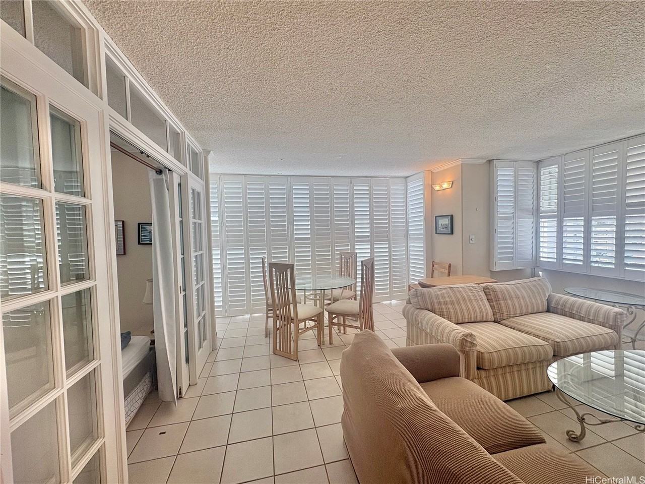 2415 Ala Wai Blvd #1208 - Photo 5 of 17