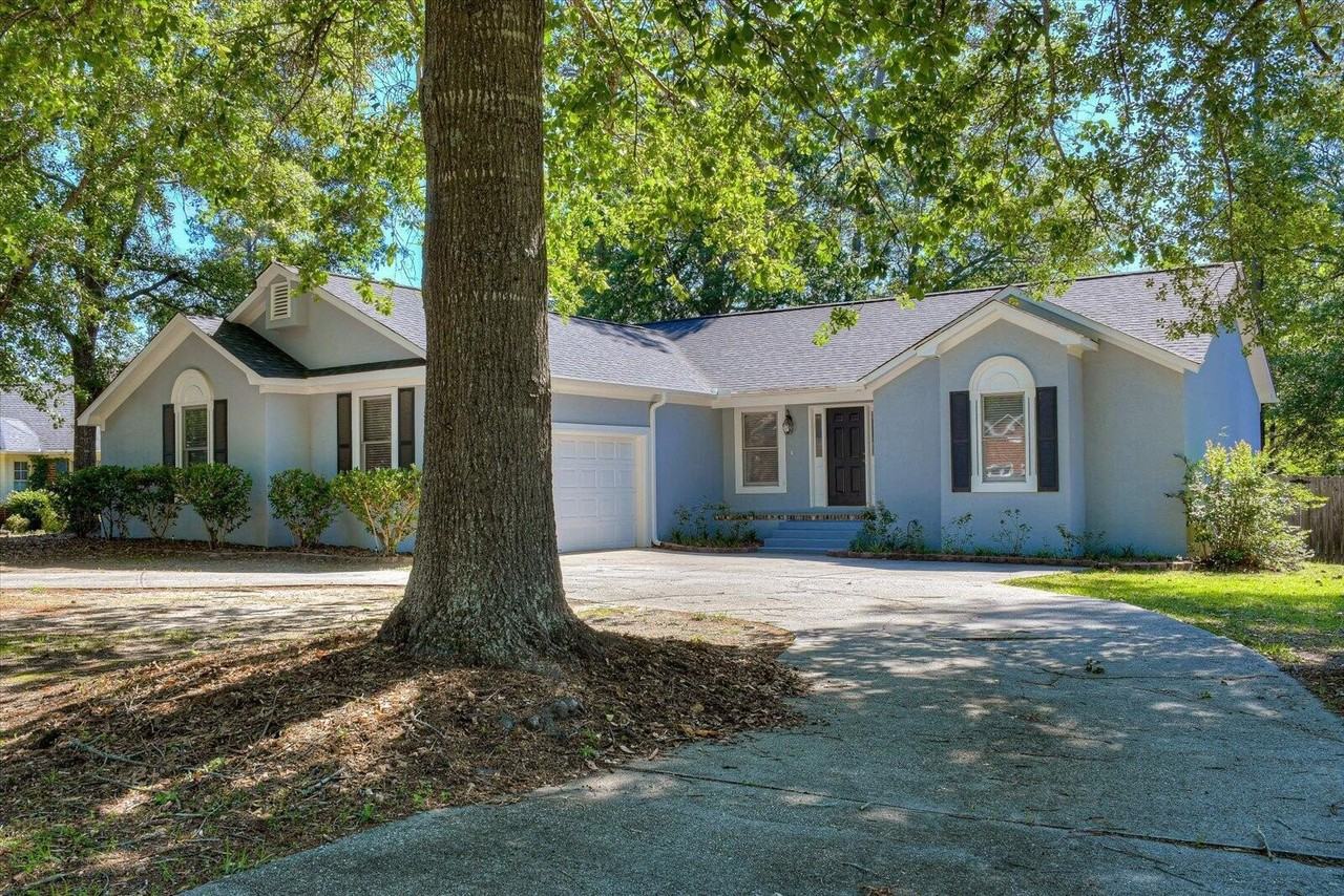4724 Brookgreen Rd - Photo 3 of 33