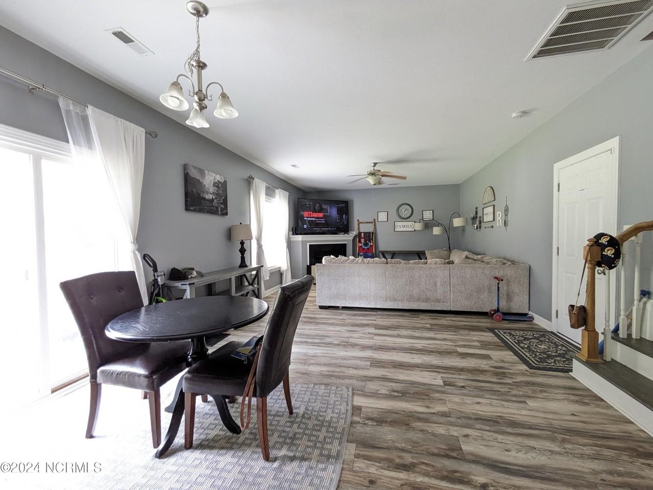 205 Bell Ridge Ln - Photo 3 of 22