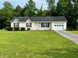 featured image of 212 Winterberry Ct