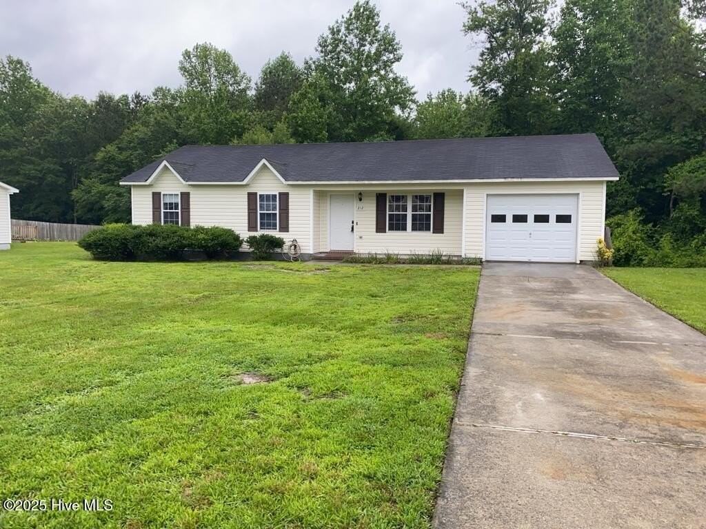 212 Winterberry Ct - Photo 2 of 16