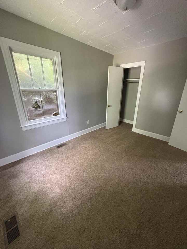 1120 Sparks Rd - Photo 6 of 6