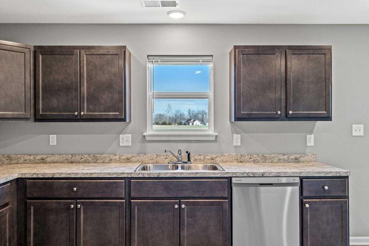 6068 Arbor Woods Way - Photo 7 of 28