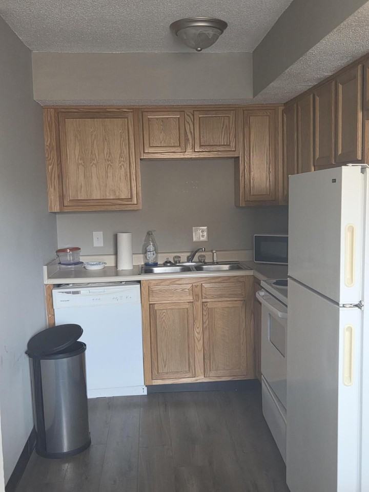 101 Purcell Dr #B - Photo 4 of 10