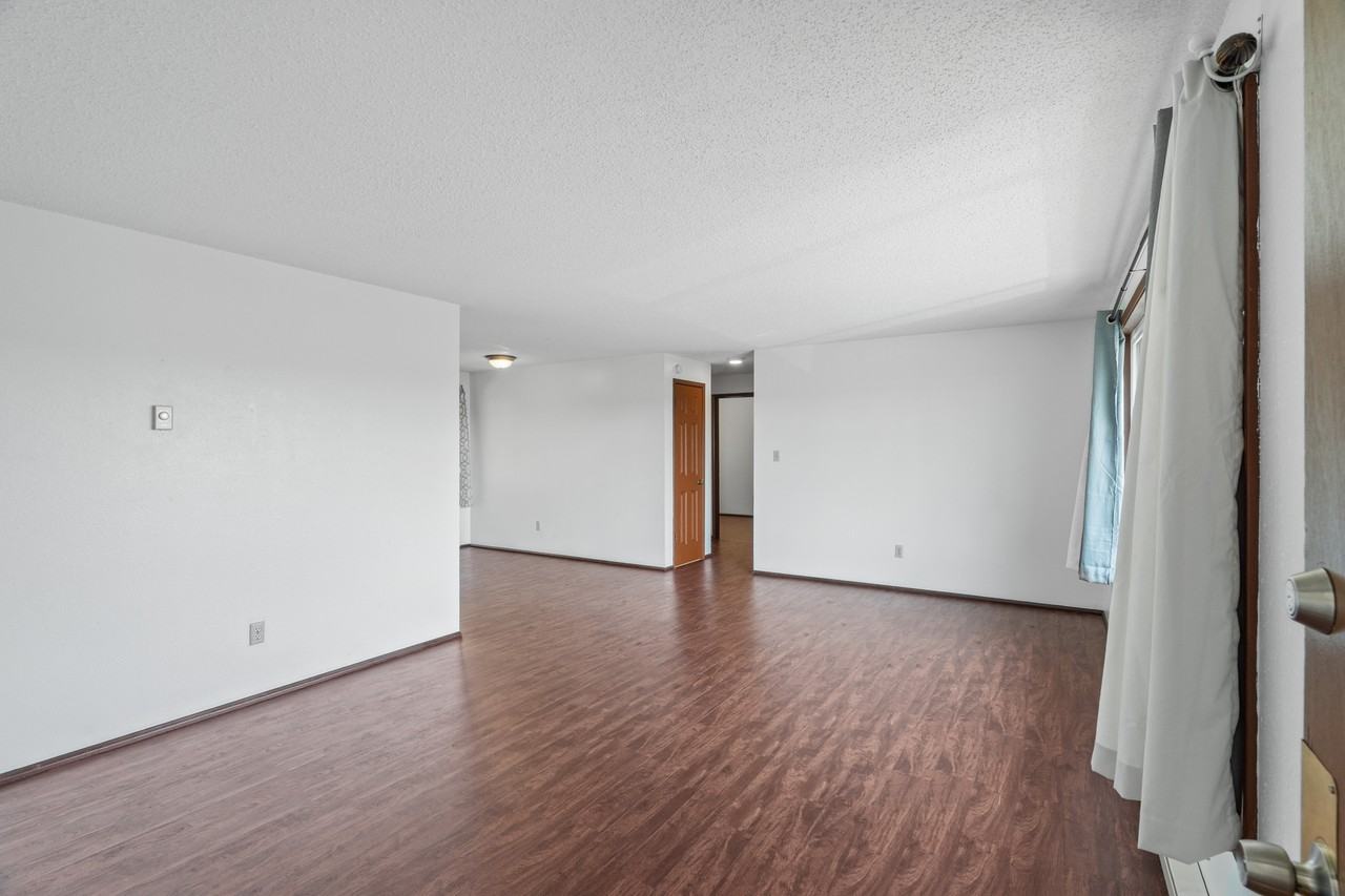 716 N Scammel St #4 - Photo 3 of 25