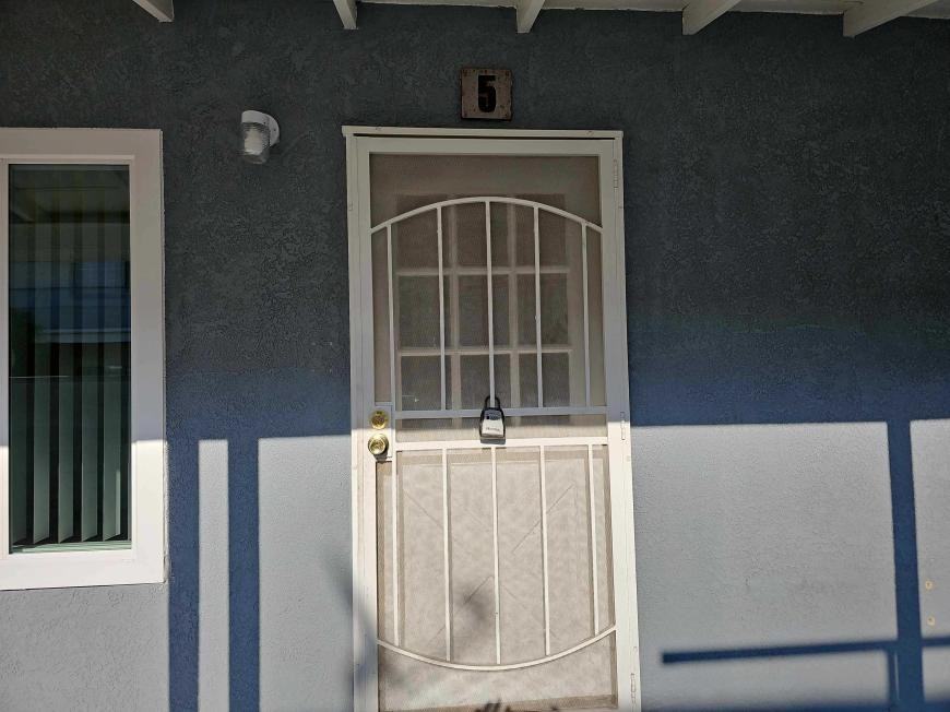 15560 Vanowen St - Photo 6 of 10