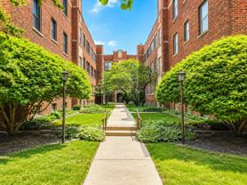 733 Hinman Ave - Photo 1 of 1