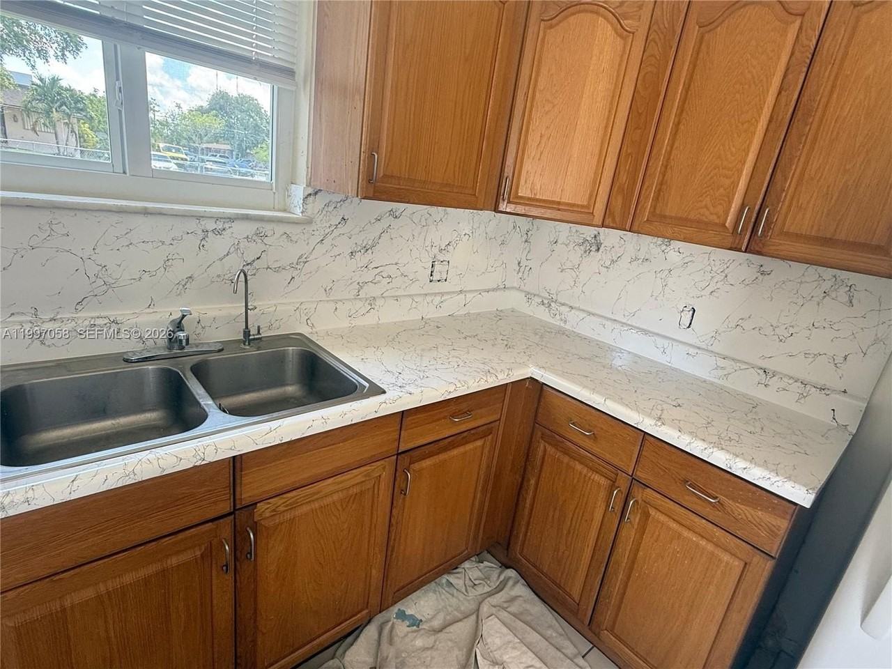 2550 Sw 58th Ave #A - Photo 4 of 11