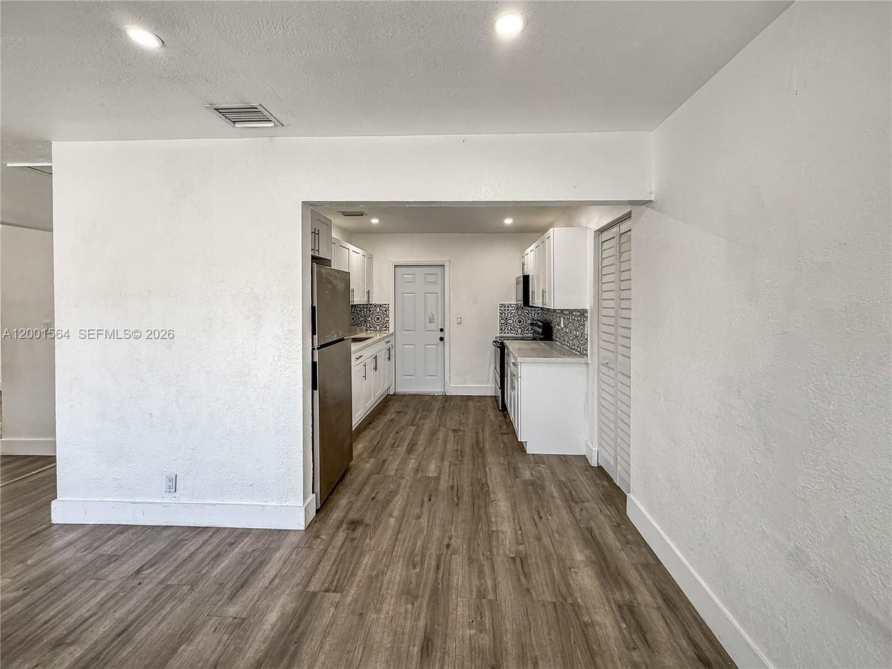 2620 Nw 18th Ter #3 - Photo 2 of 21