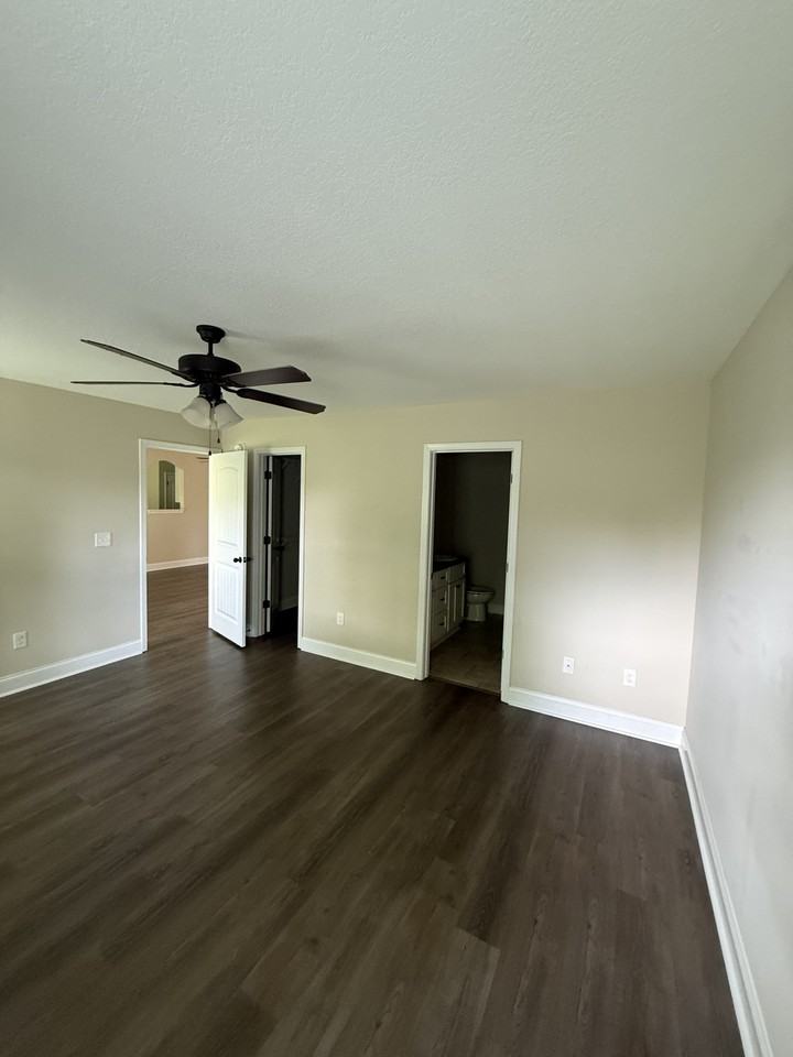 108 Ellington Ct #1 - Photo 5 of 20