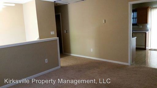 907 E Dear St - Photo 2 of 7