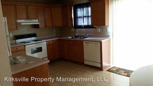 907 E Dear St - Photo 3 of 7