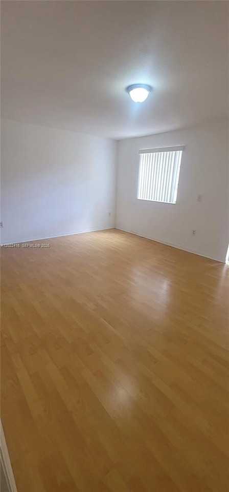 10648 Nw 87th Ct #10648 - Photo 6 of 6
