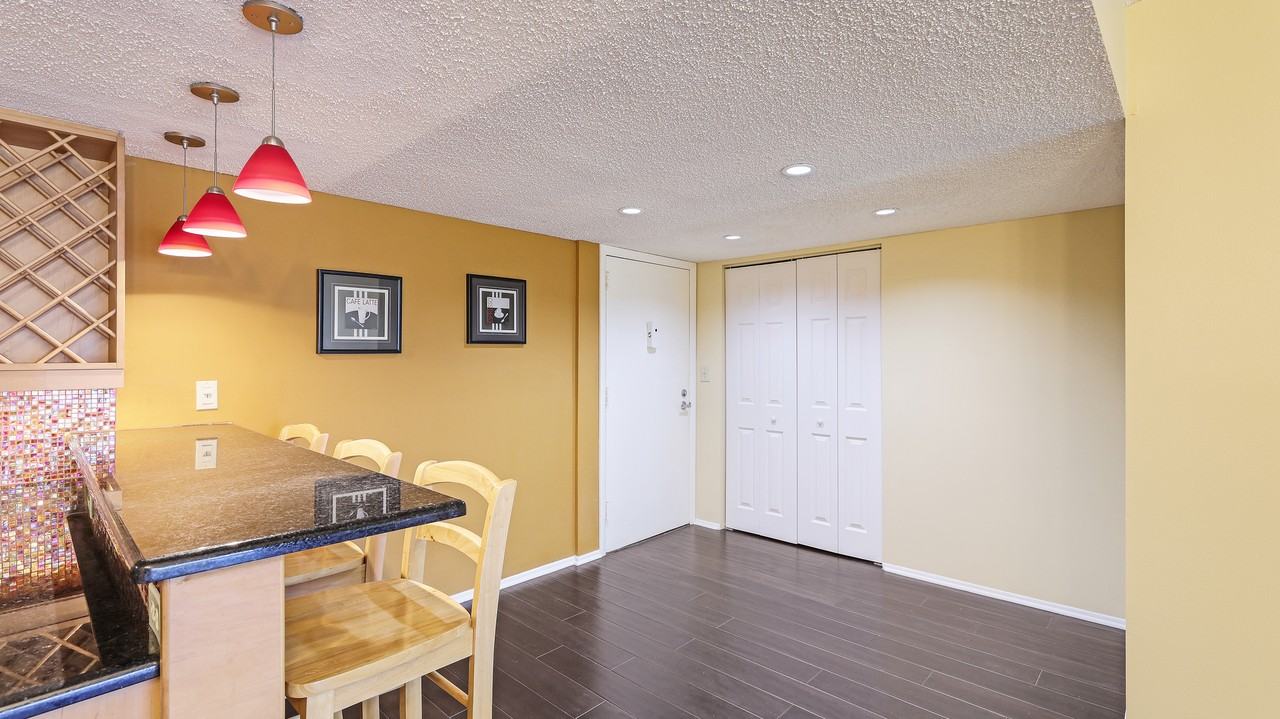 6116 43rd Street West - 201Dapt 201D #201D - Photo 5 of 27