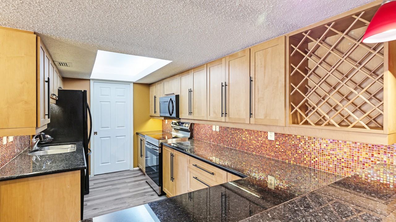 6116 43rd Street West - 201Dapt 201D #201D - Photo 7 of 27