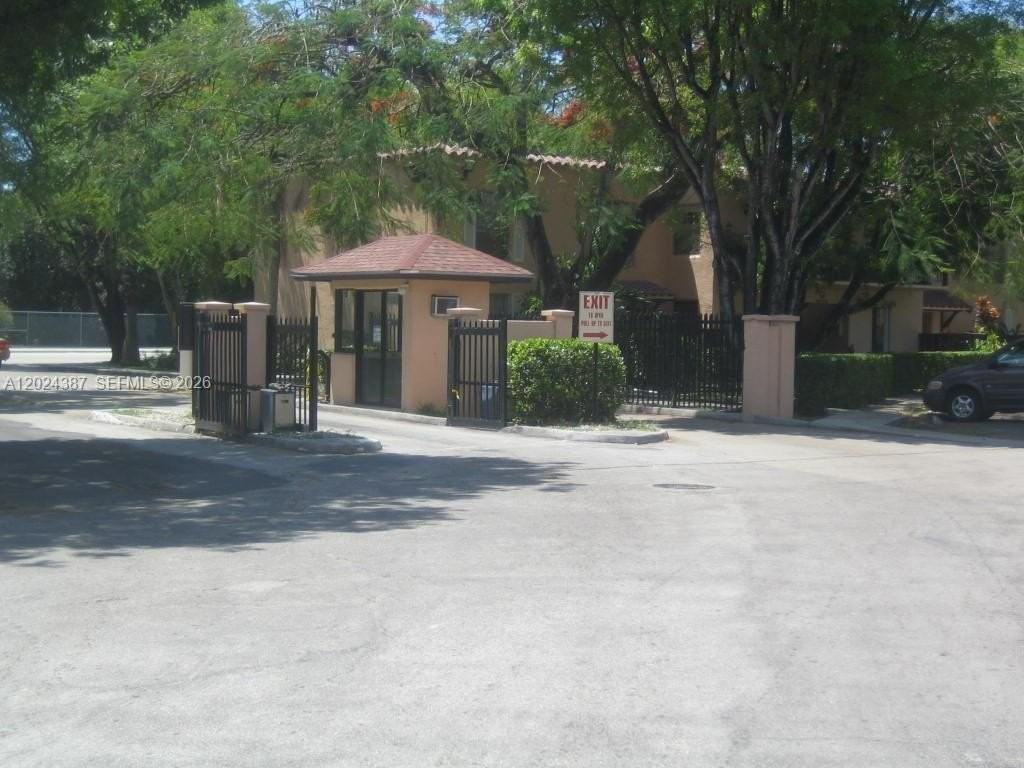 10806 N Kendall Dr #P26 - Photo 6 of 12