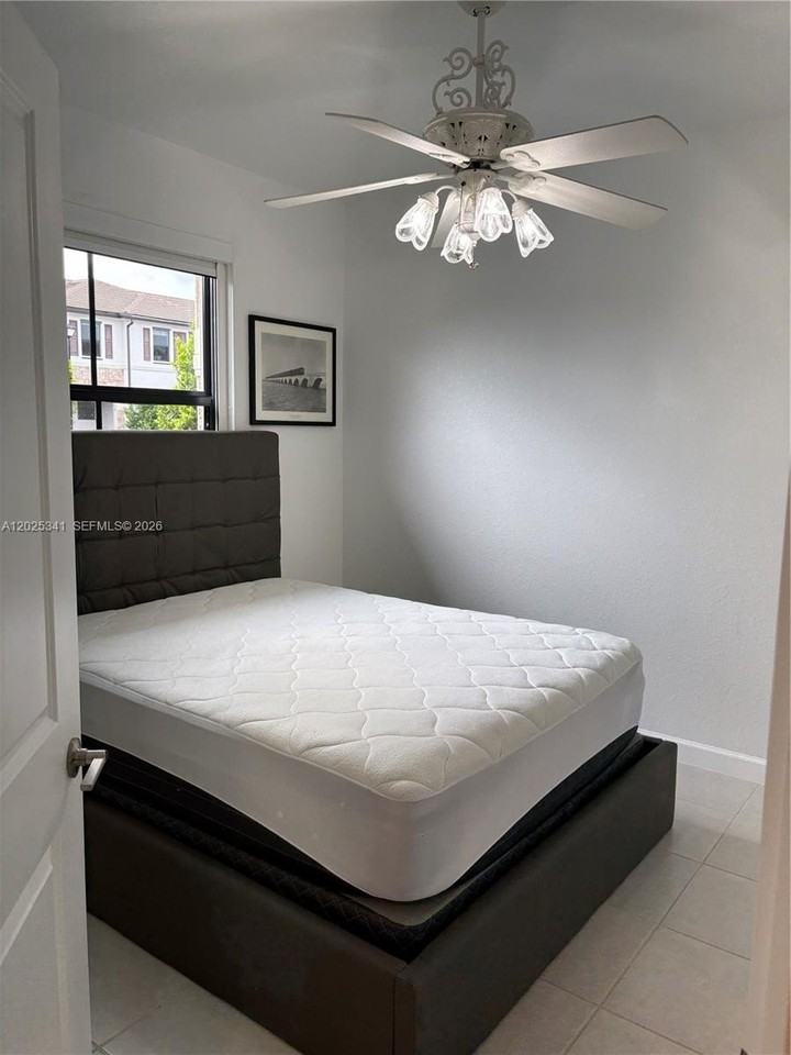 11384 W 34th Way - Photo 4 of 30