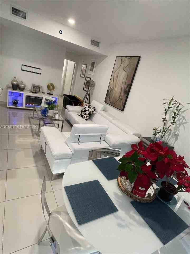 13960 Sw 258th Ter #13960 - Photo 5 of 15