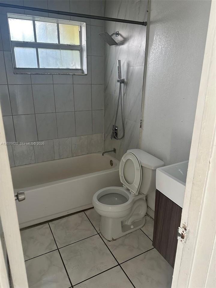 7024 Nw 6th Ave #1 - Photo 3 of 5