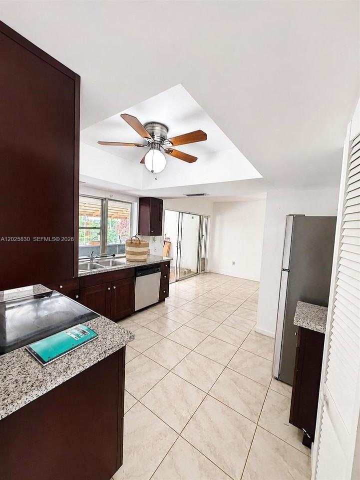 6560 Nw 25th Ct - Photo 5 of 12