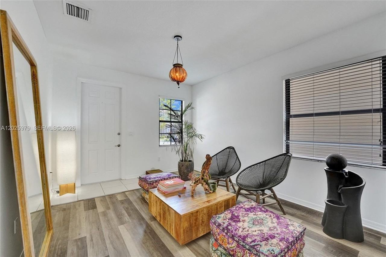 650 Ne 191st Ter - Photo 7 of 50
