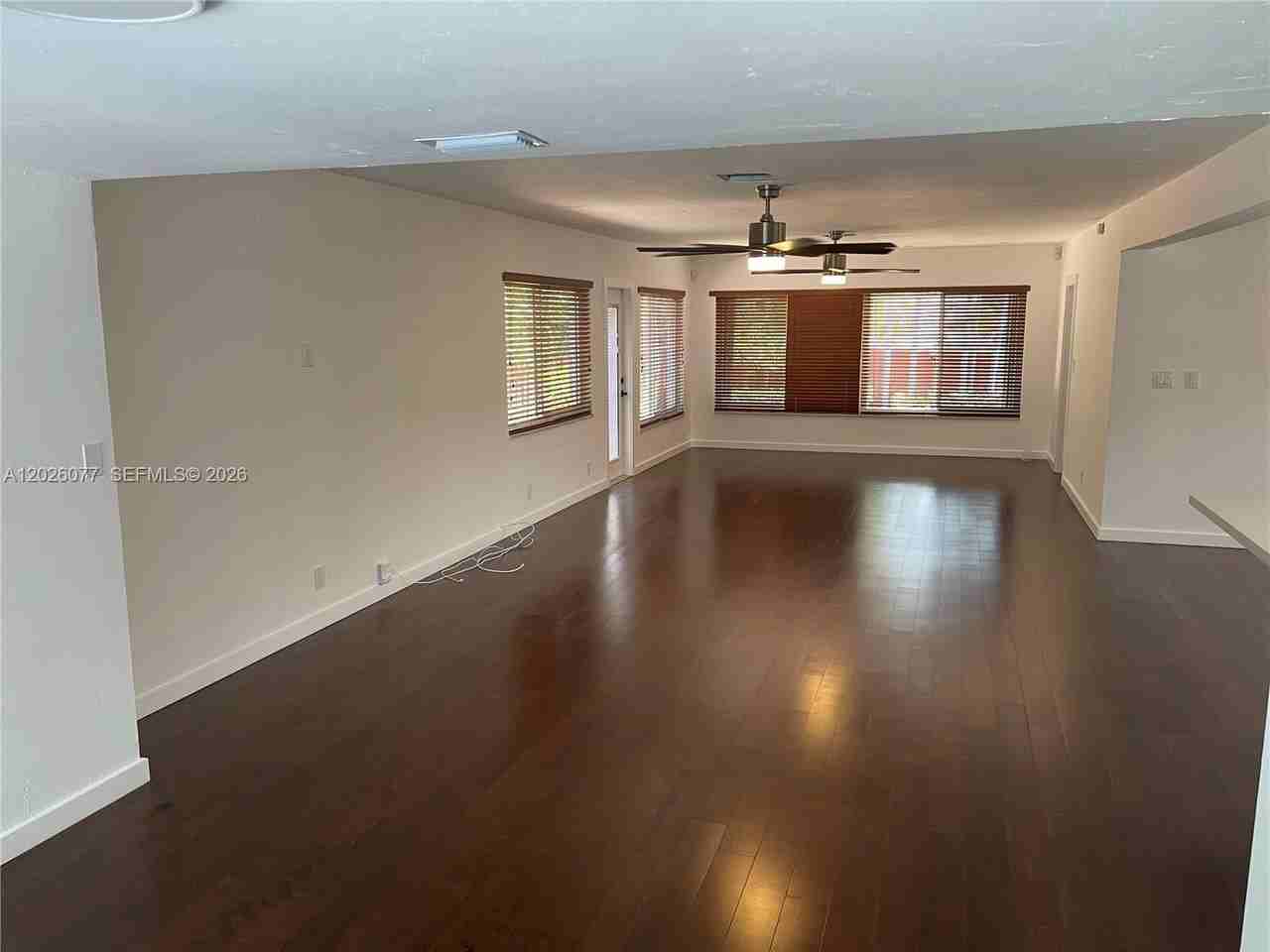1230 Hollywood Blvd - Photo 2 of 10