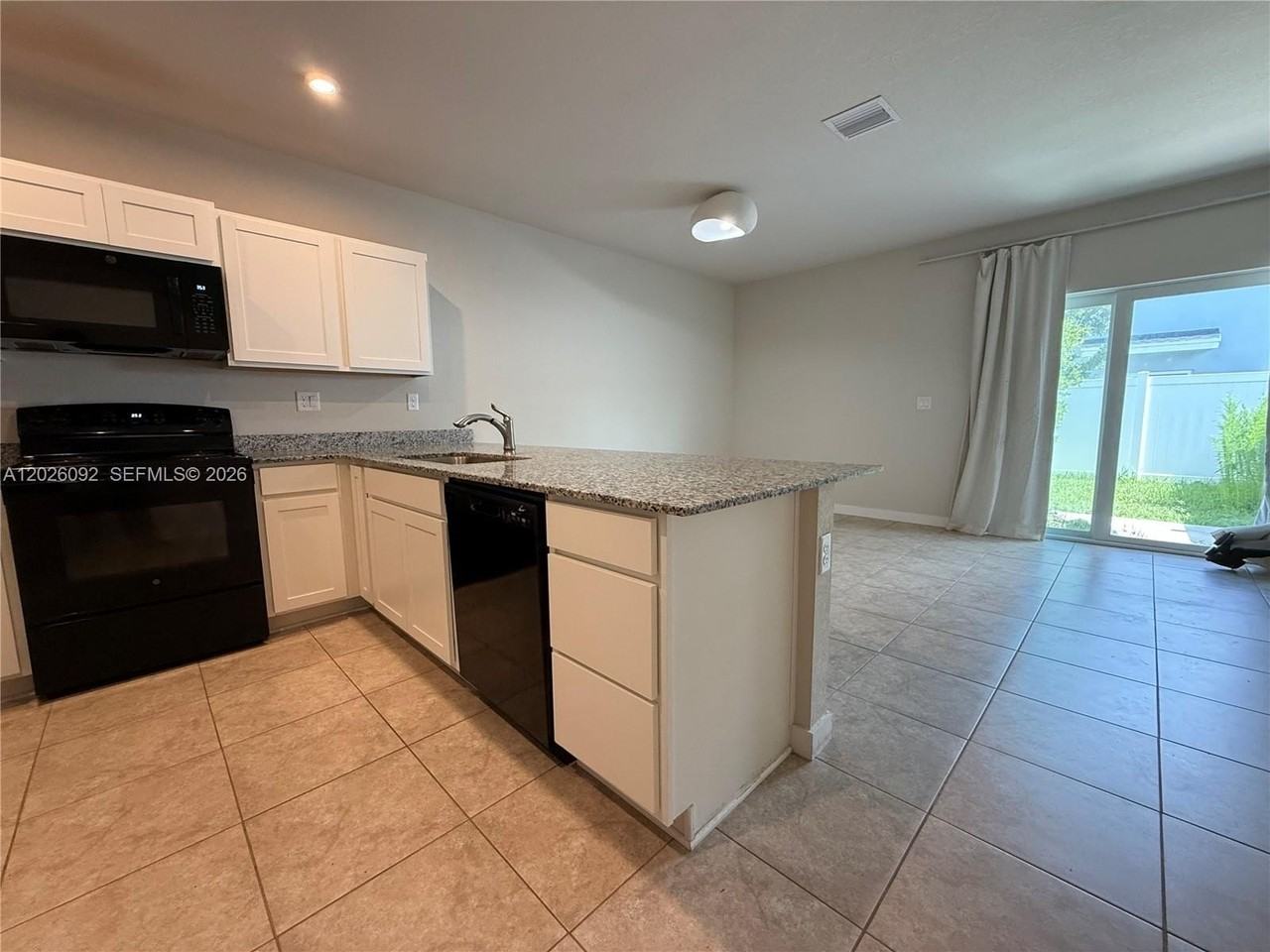 1073 Nw 5th St #1073 - Photo 2 of 12