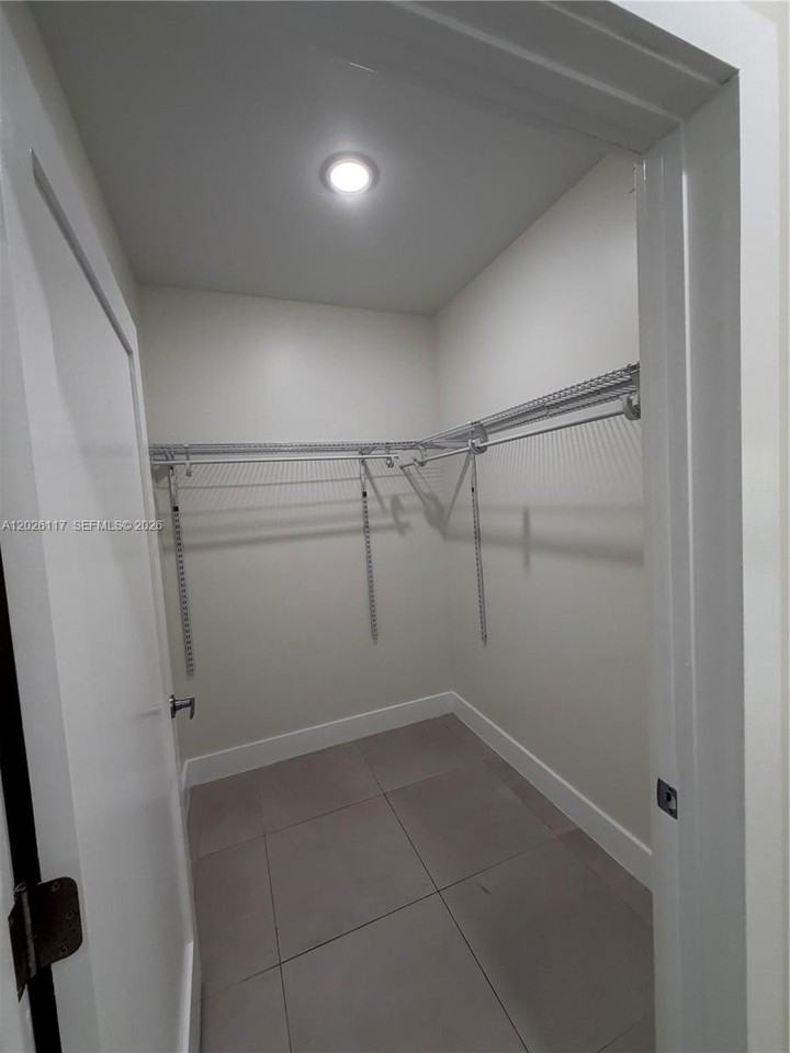2425 Nw 24th Ave #103 - Photo 5 of 12