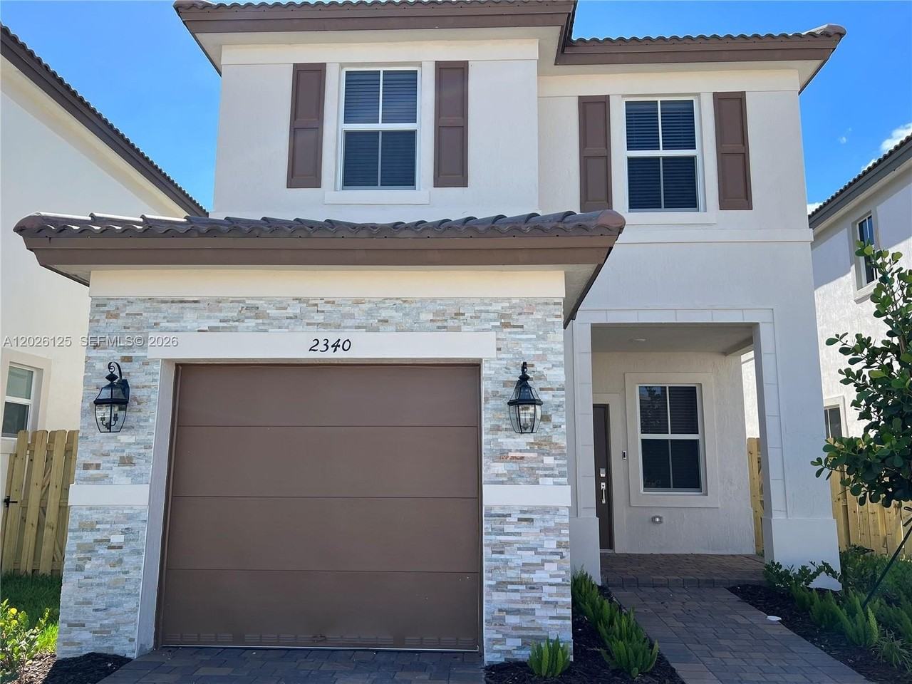 2340 Nw 130th Ter - Photo 5 of 50